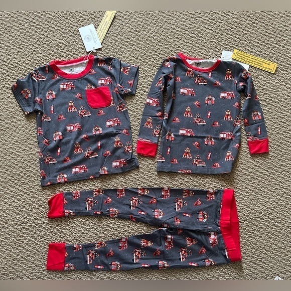 Darling Daisies Bamboo fire truck sleep set - Picture 1 of 4